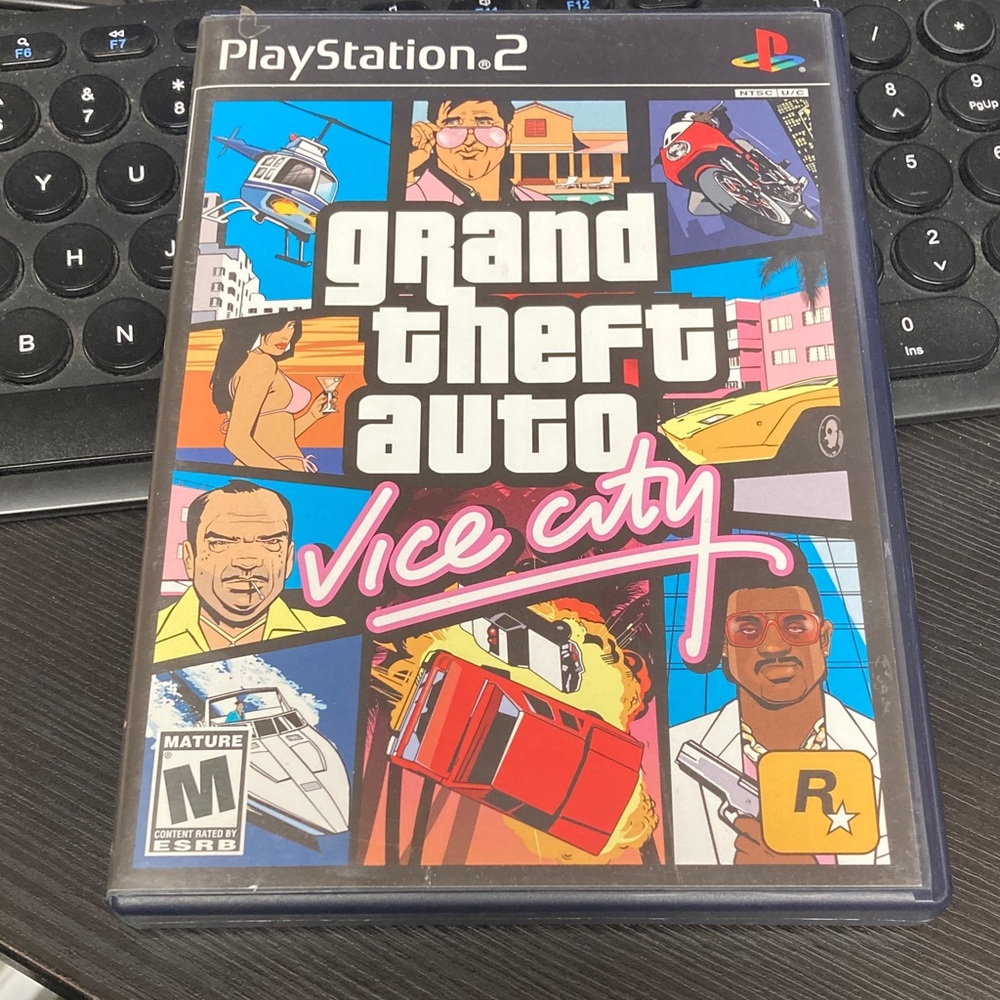 Grand Theft Auto: Vice City for PlayStation 2 - PS2 game and case